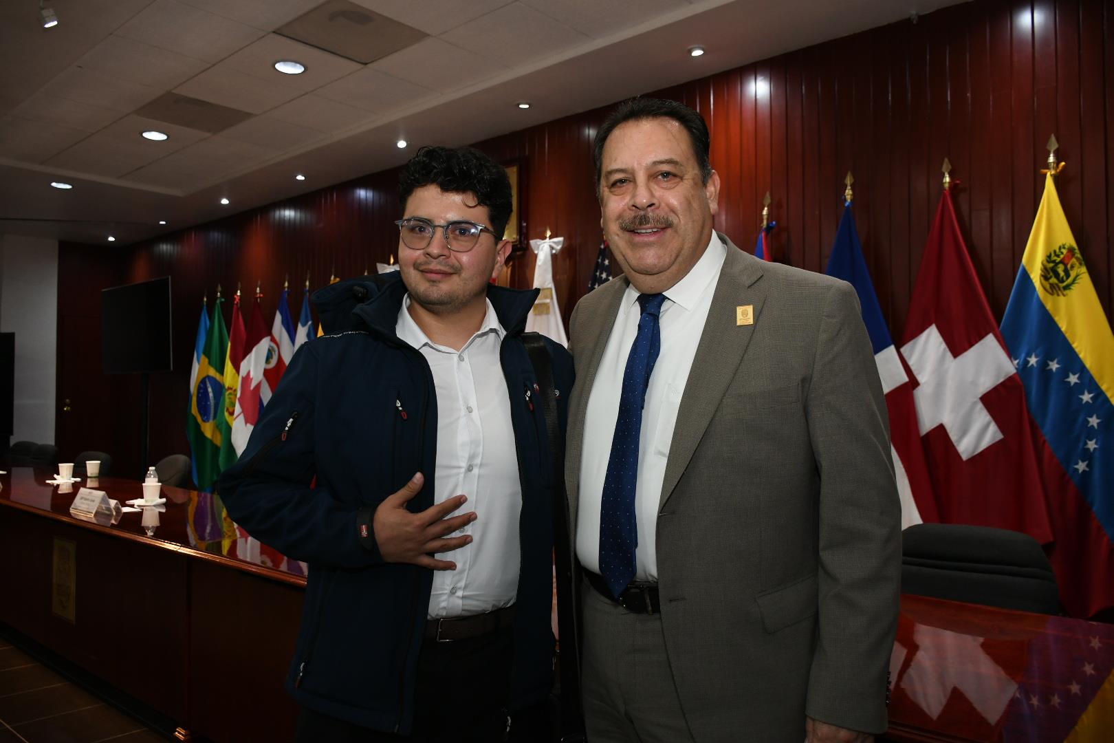  Salutación Sección XLVII, Hospital General "Dr Fernando Quiroz Gutierrez"